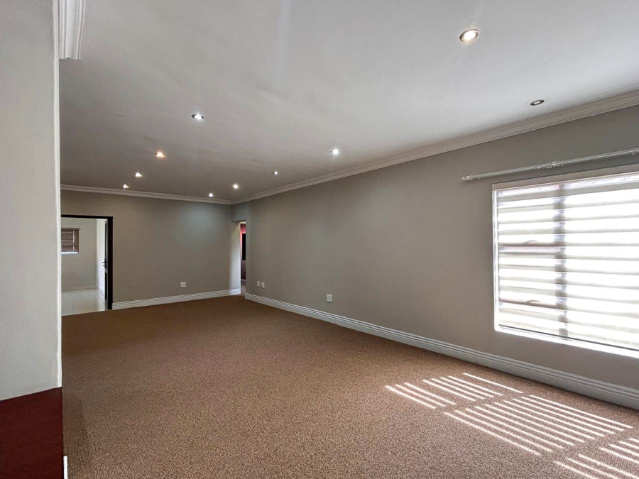 4 Bedroom Property for Sale in Grimbeeck Park North West